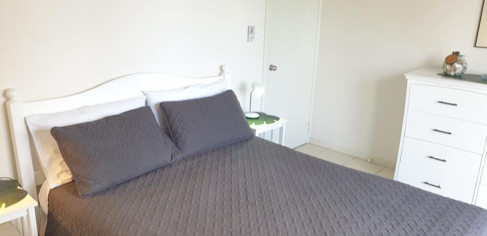 Wyuna Beachfront Holiday Apartments Gold Coast Eksteriør bilde