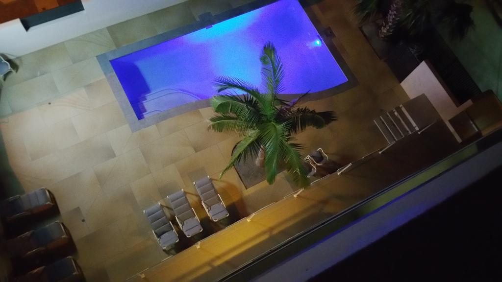 Wyuna Beachfront Holiday Apartments Gold Coast Eksteriør bilde