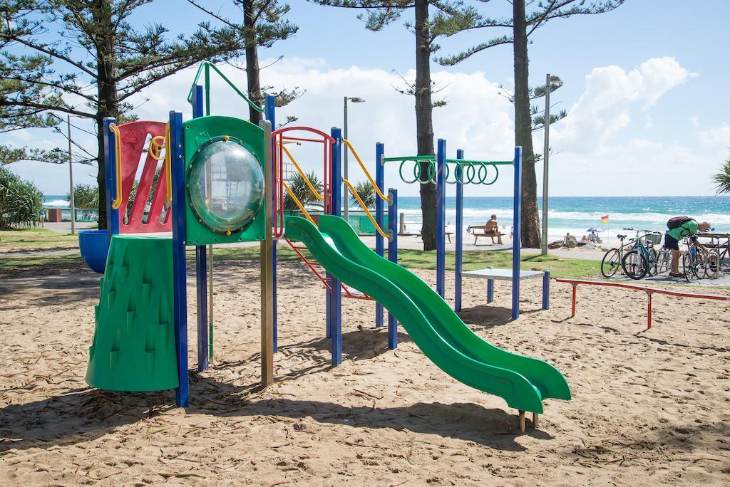 Wyuna Beachfront Holiday Apartments Gold Coast Eksteriør bilde