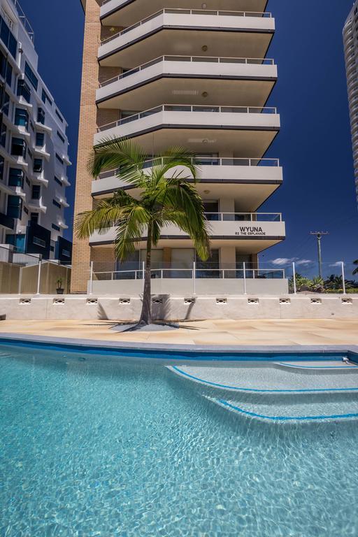 Wyuna Beachfront Holiday Apartments Gold Coast Eksteriør bilde