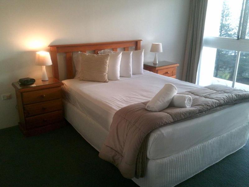 Wyuna Beachfront Holiday Apartments Gold Coast Eksteriør bilde