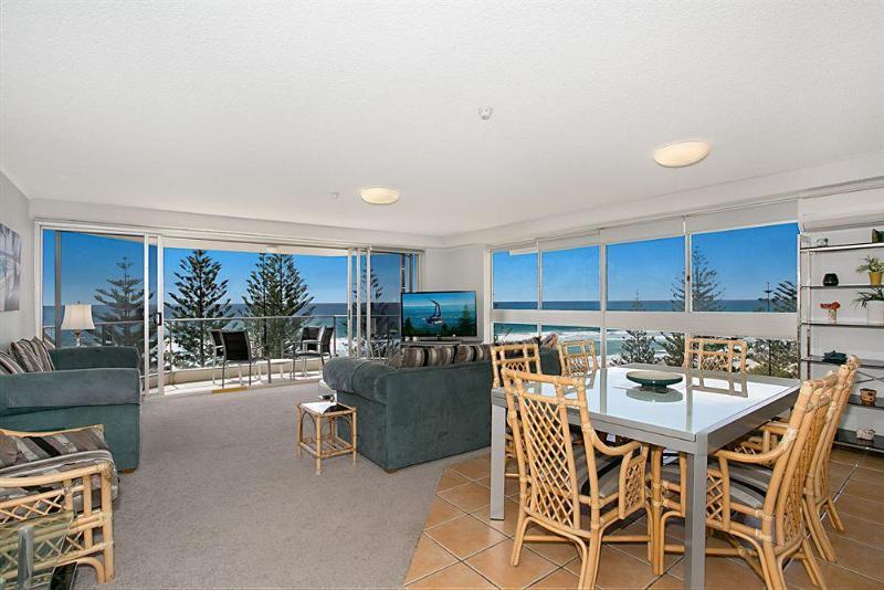 Wyuna Beachfront Holiday Apartments Gold Coast Eksteriør bilde