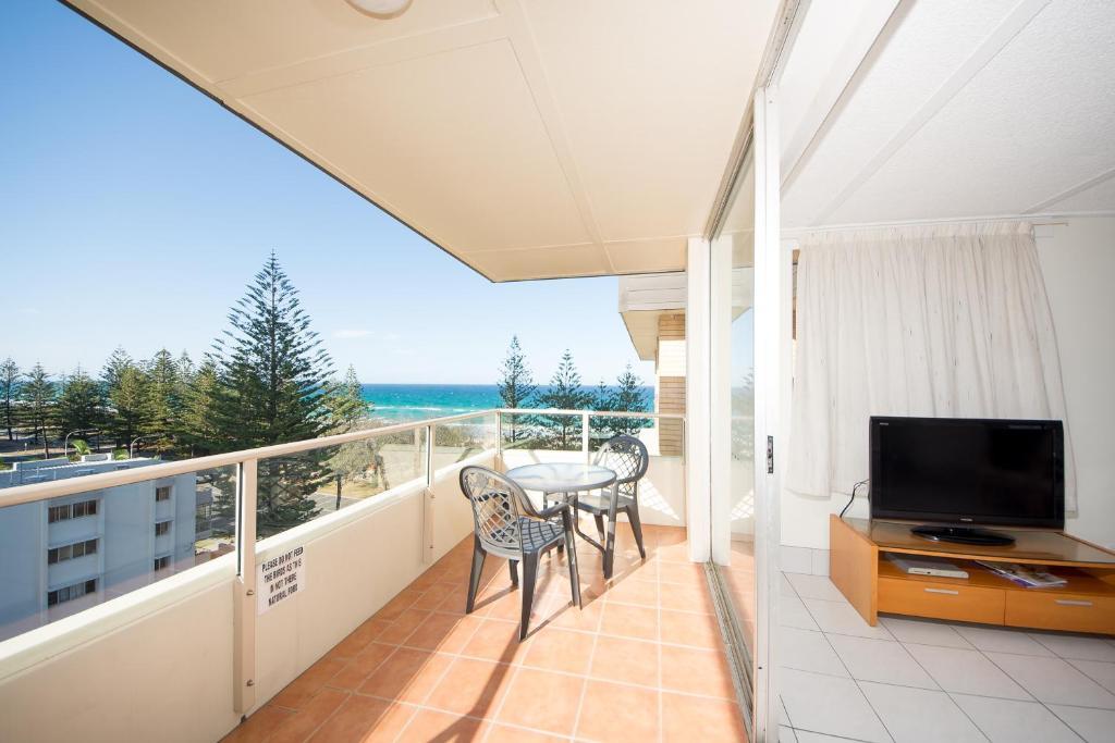 Wyuna Beachfront Holiday Apartments Gold Coast Rom bilde